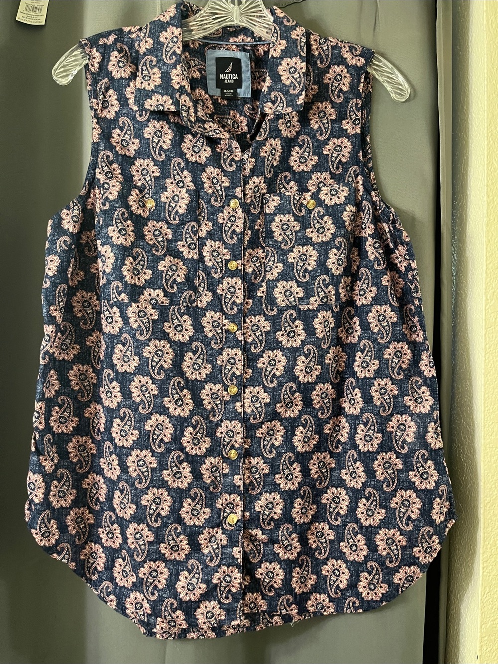 Nautica Navy Sleeveless Paisley Button-Up Top with Blush Print